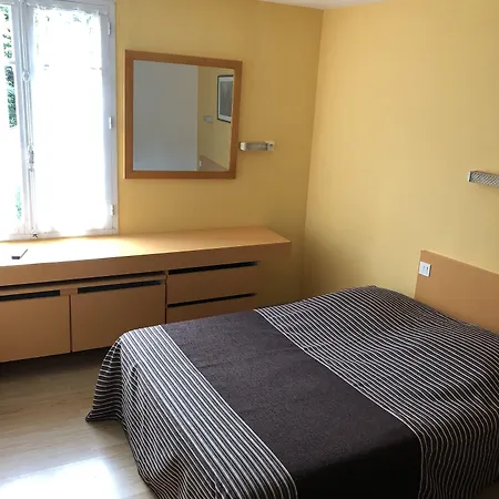 Au Petit Languedoc Hotel Lourdes