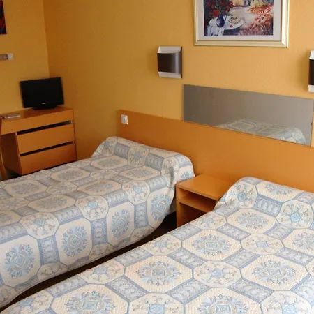 Au Petit Languedoc Hotel 2*