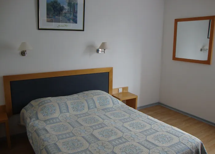 Hotel Au Petit Languedoc 2*