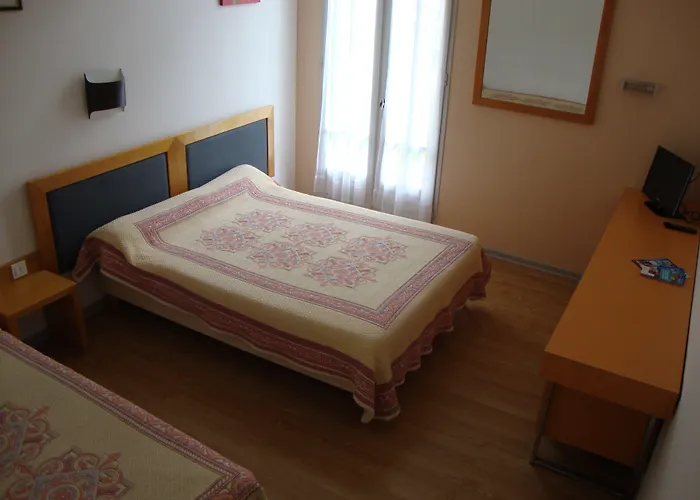 Hotel Hotel Au Petit Languedoc 2*