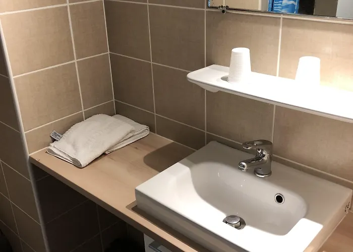 Hotel Au Petit Languedoc Hotel 2*