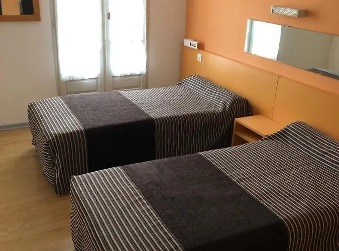 Hotel Au Petit Languedoc Lourdes