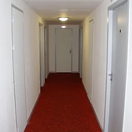 Hotel Au Petit Languedoc Отель Лурд