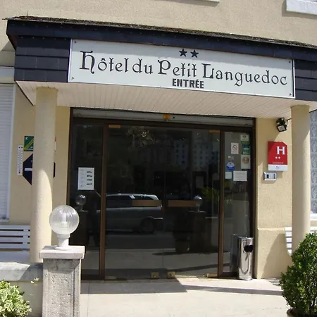 Hotel Au Petit Languedoc Отель Лурд