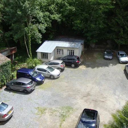 ホテル Au Petit Languedoc